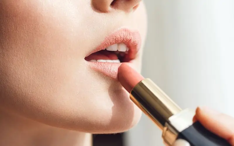 7 Lipstick Dupes Your Lips Can’t…