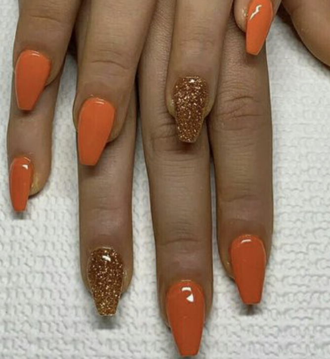 Accent Nail Manicure