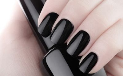 Black Nails