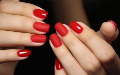 Classic Red Nails