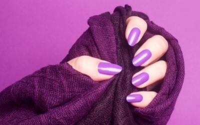 Hazy Purple Nails
