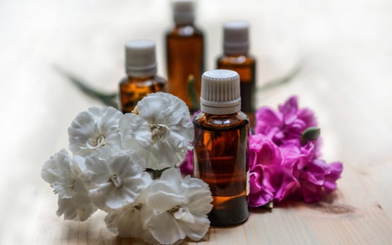 Lavender Essential Oil: A Multi-Purpose Natural Remedy