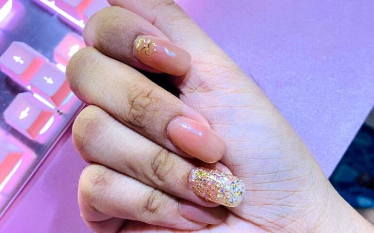 Reasons For And Prevention Of Acrylic Nail Lift