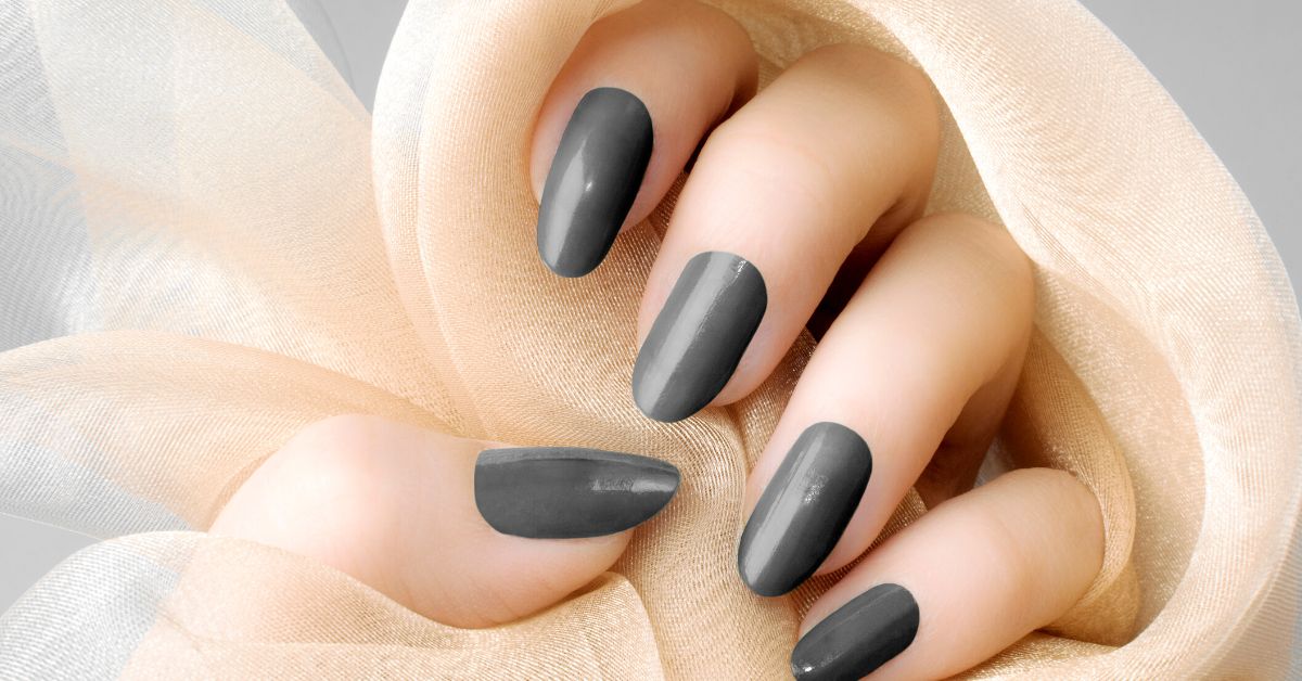 Gray nails