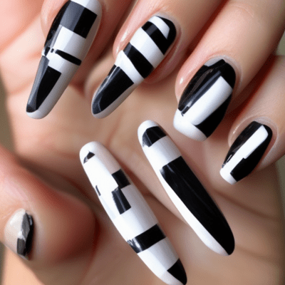 Minimal Stripes Coffin Nails