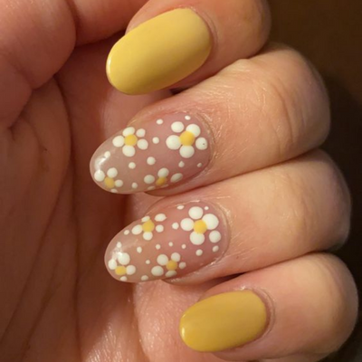 Yellow And White Polka Dots With Daisy Accents