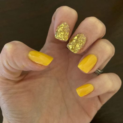 Yellow Glitter Accent Nail