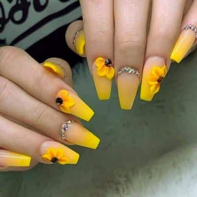 Ombre Sunflower Nails