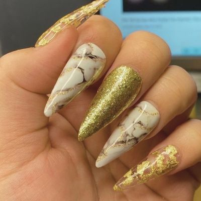 Shiny Marble Nails