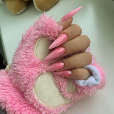 Rosy Gradient Stiletto Nail